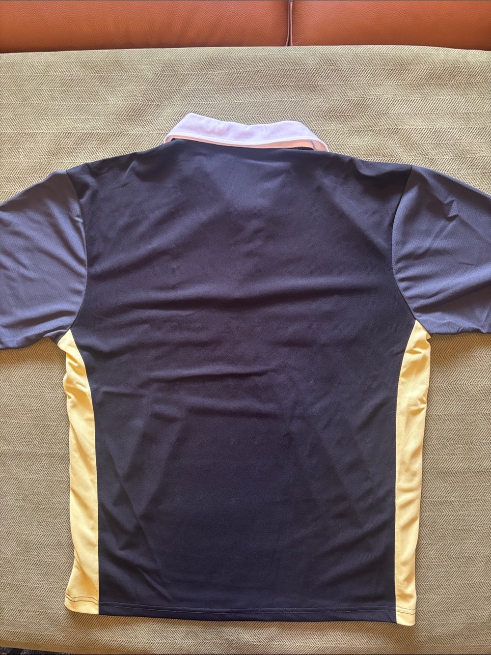 Guinness Rugby Shirt. - Picture 5 of 5